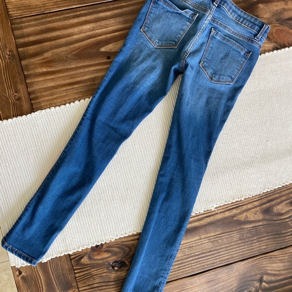 👀 GAP Jean Bundle!! 🌟 - Picture 8 of 8